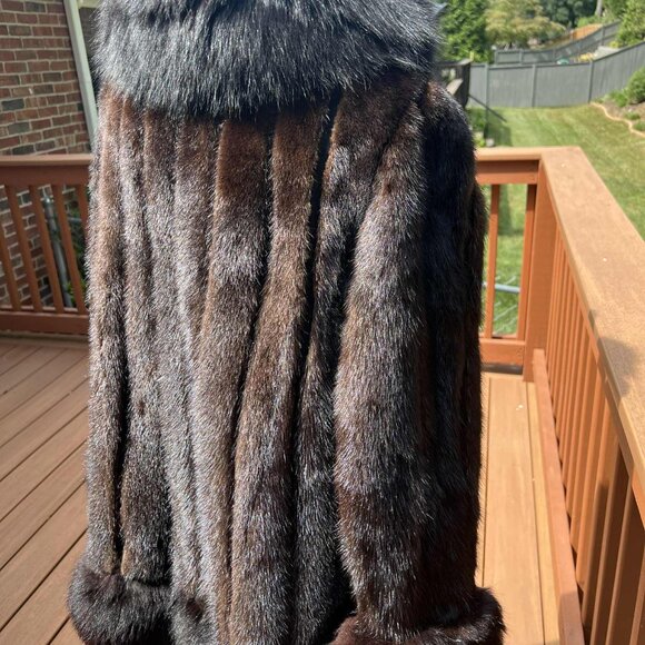 Vintage Rhomberg's Mink and Fox Fur Coat with Removable Fox Fur Bottom Trim - Picture 8 of 15